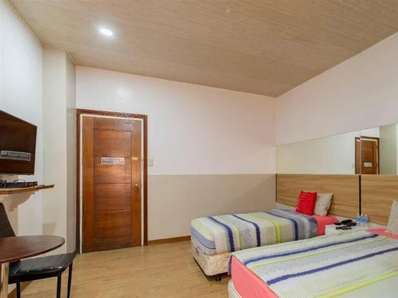 OYO 767 Hotel Urban Baguio City Buitenkant foto